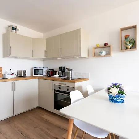 Bleu D'ornano - Proche De La בלונוויל-סור-מר