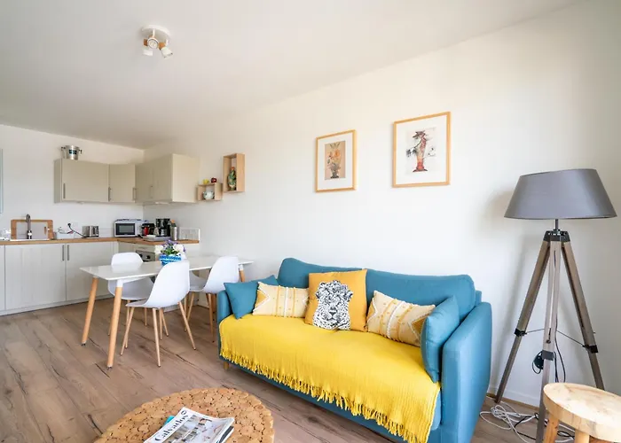 Bleu D'ornano - Proche De La בלונוויל-סור-מר